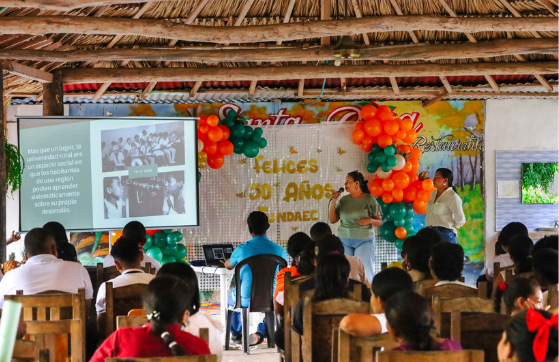 File:Local Celebrations Throughout Colombia Reflecting-18.png