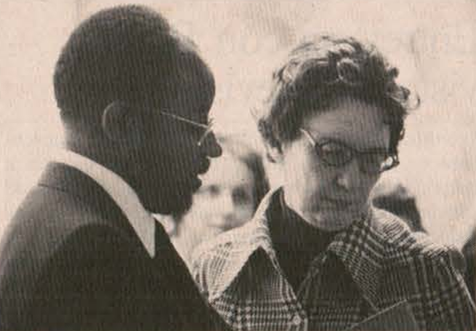 File:Mr Washington and Auxiliary Board member Eunice Braun.png