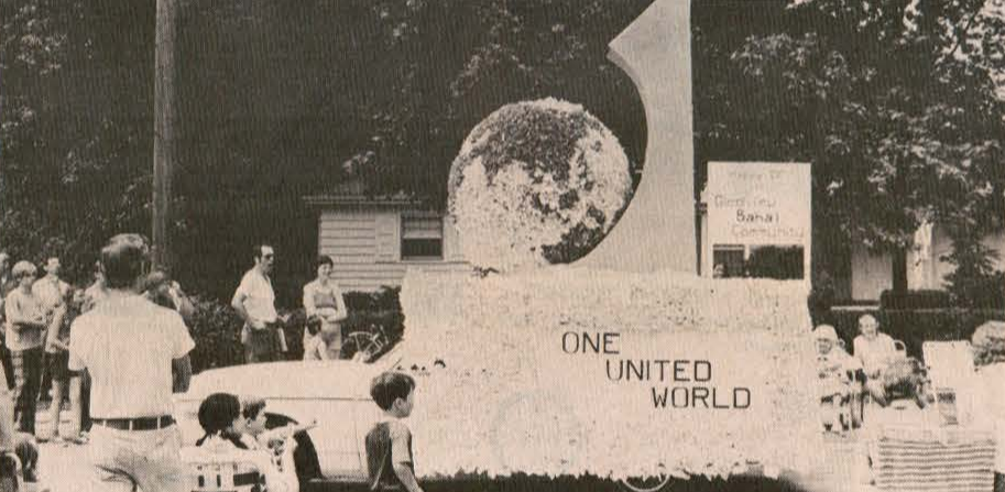 File:Glenview Illinois One United World float.png