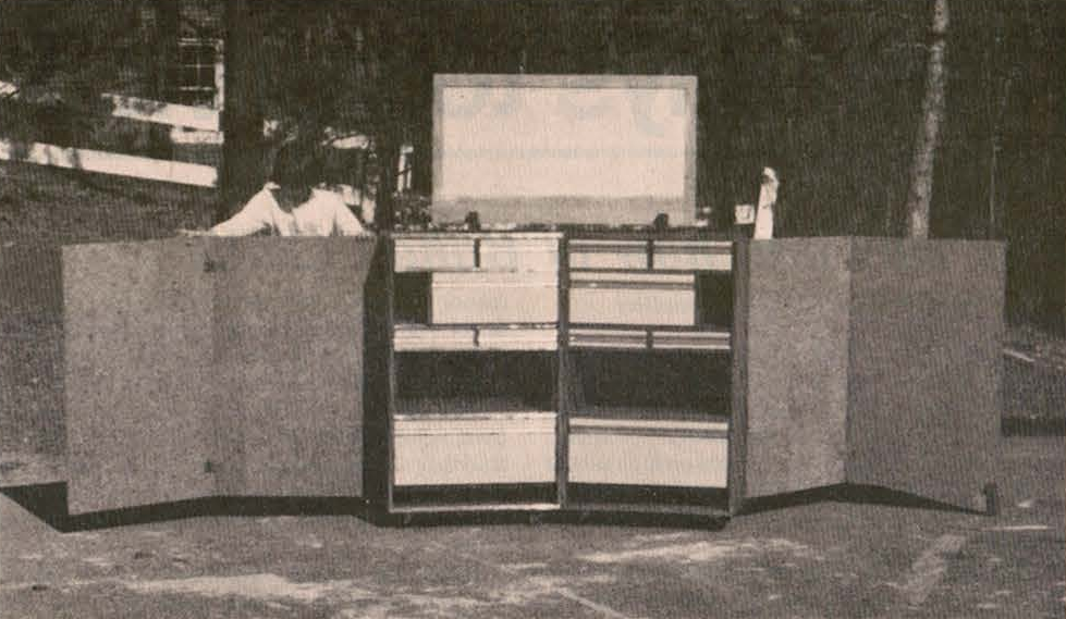 File:Roadbox mobile classroom unit.png