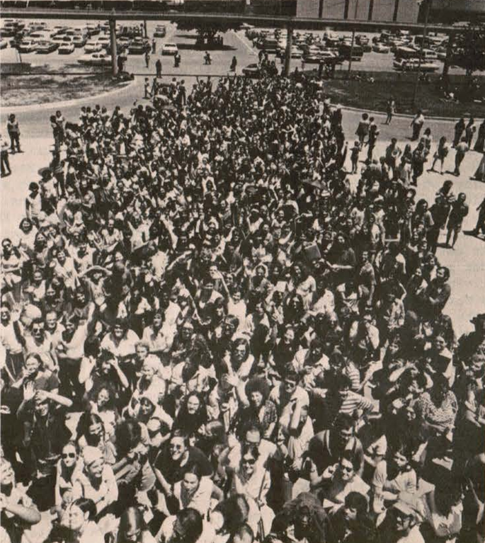 File:Registration line Youth Conference.png