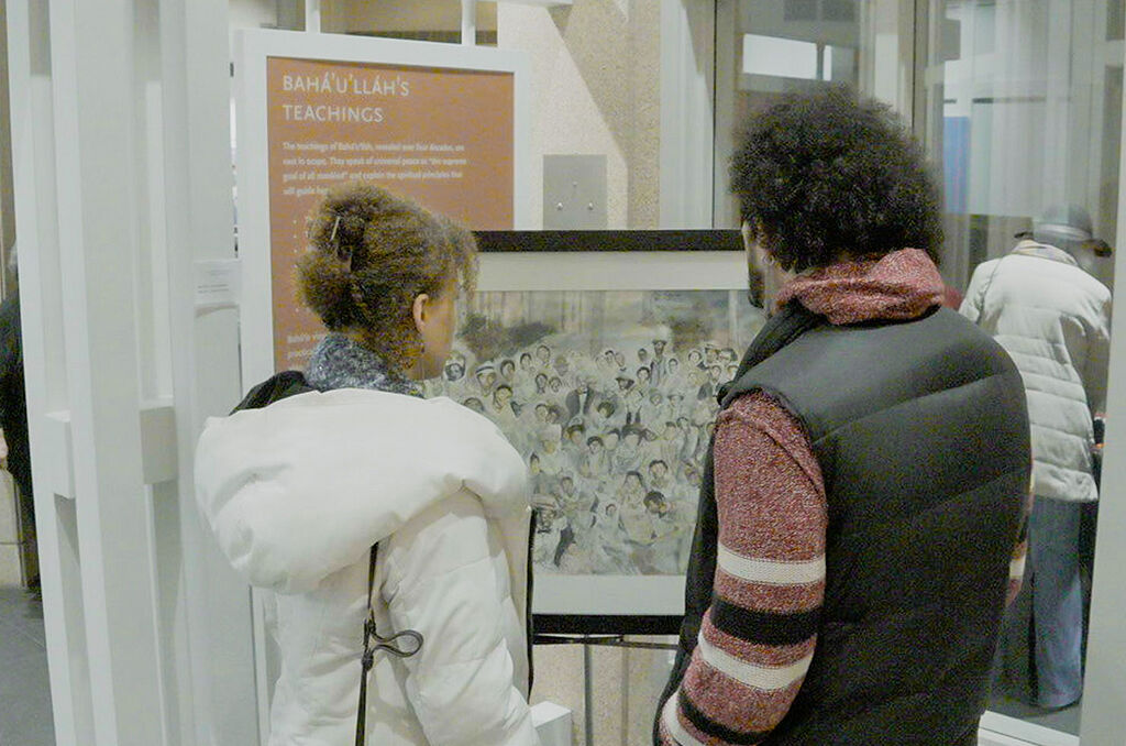 File:Attendees at the art exhibition-3.jpg