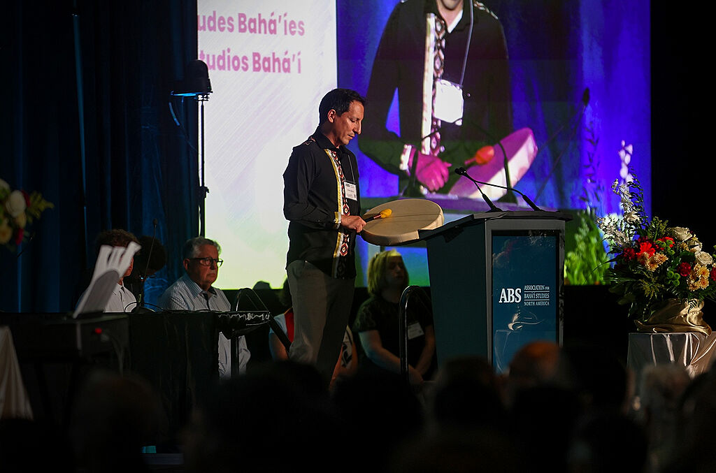 File:Conference artistic presentations uplifted-3.jpg